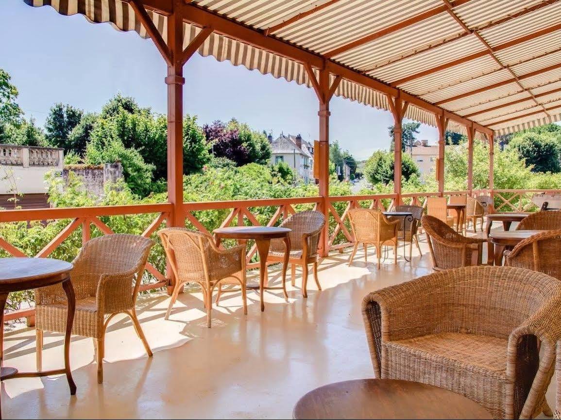 Logis Hotel Saint-Roch Pleumartin 외부 사진